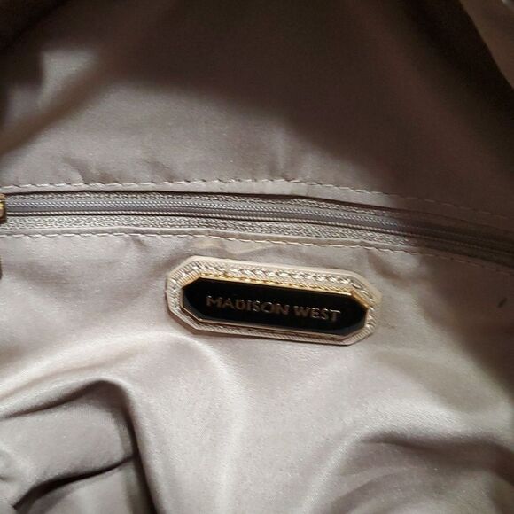 TRENDY oyster pinkish snakeskin PUFFER VEGAN MINI BACKPACK - Picture 9 of 11